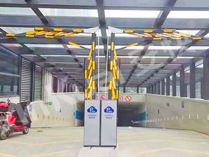 某地下停車場采用 “安快” 一進(jìn)一出直桿道閘